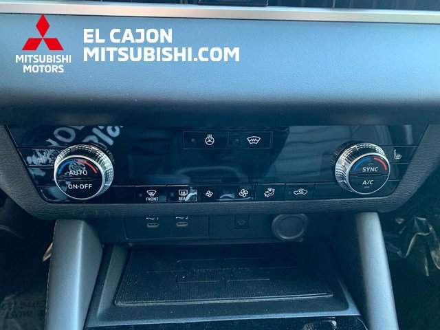 New 2026 Mitsubishi Outlander AWD image 14