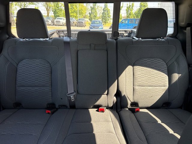 New 2026 RAM 1500 4x4 Crew Cab image 28