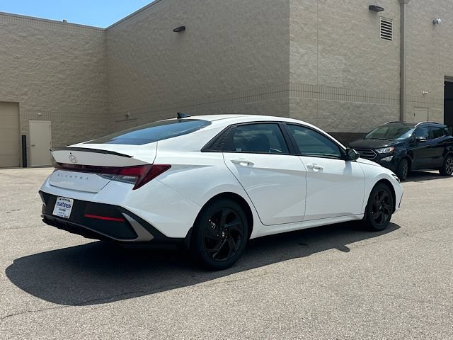 New 2026 Hyundai Elantra SEL Sport FWD image 8