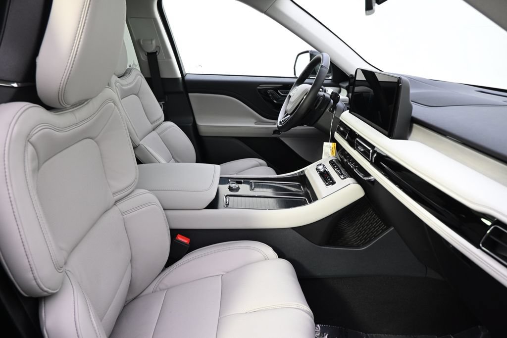 New 2026 Lincoln Aviator Reserve AWD/4WD image 16
