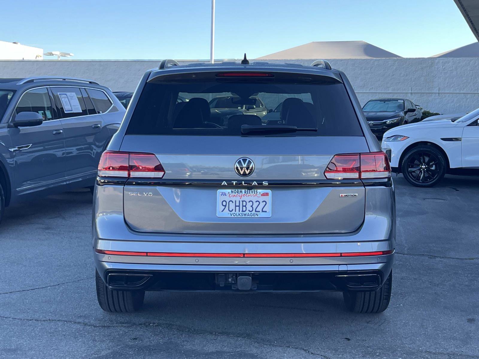 Certified 2022 Volkswagen Atlas SEL R-Line image 28