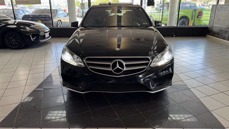 Used 2015 Mercedes-Benz E 350 4MATIC Sedan image 3