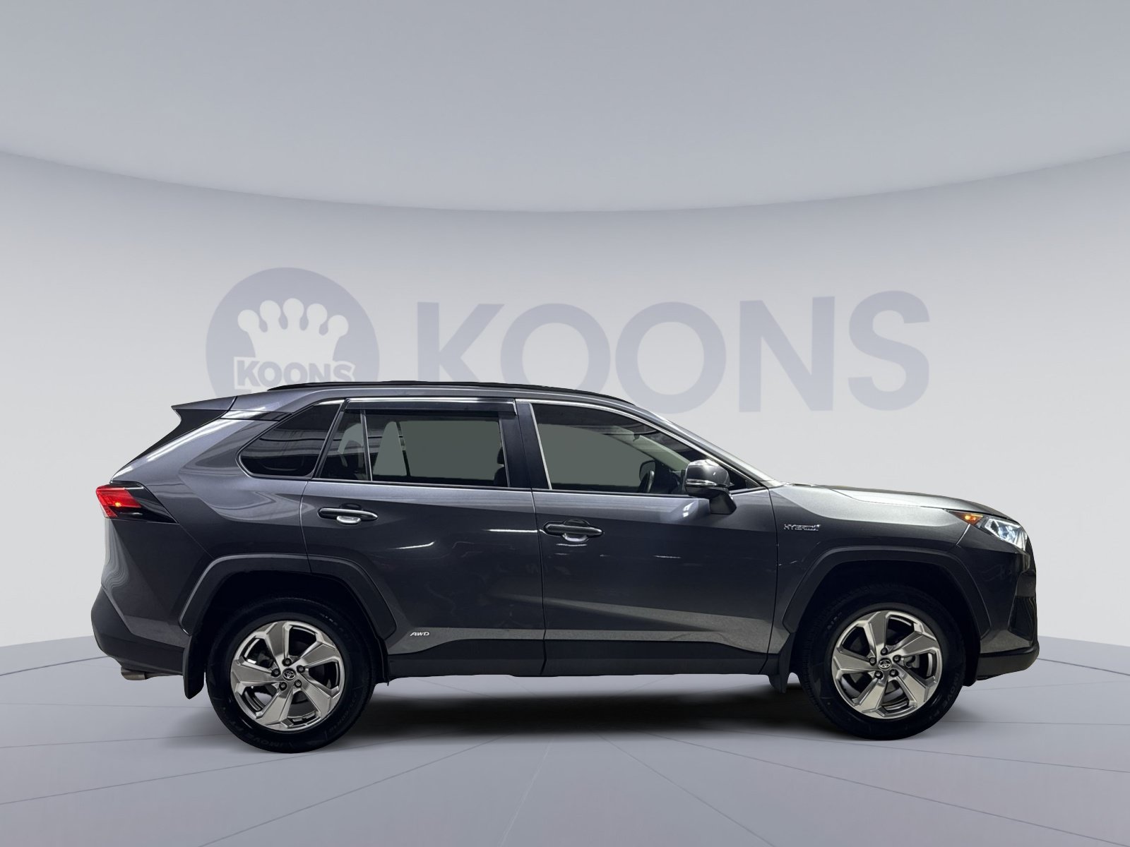 Used 2021 Toyota RAV4 XLE Premium AWD/4WD image 21