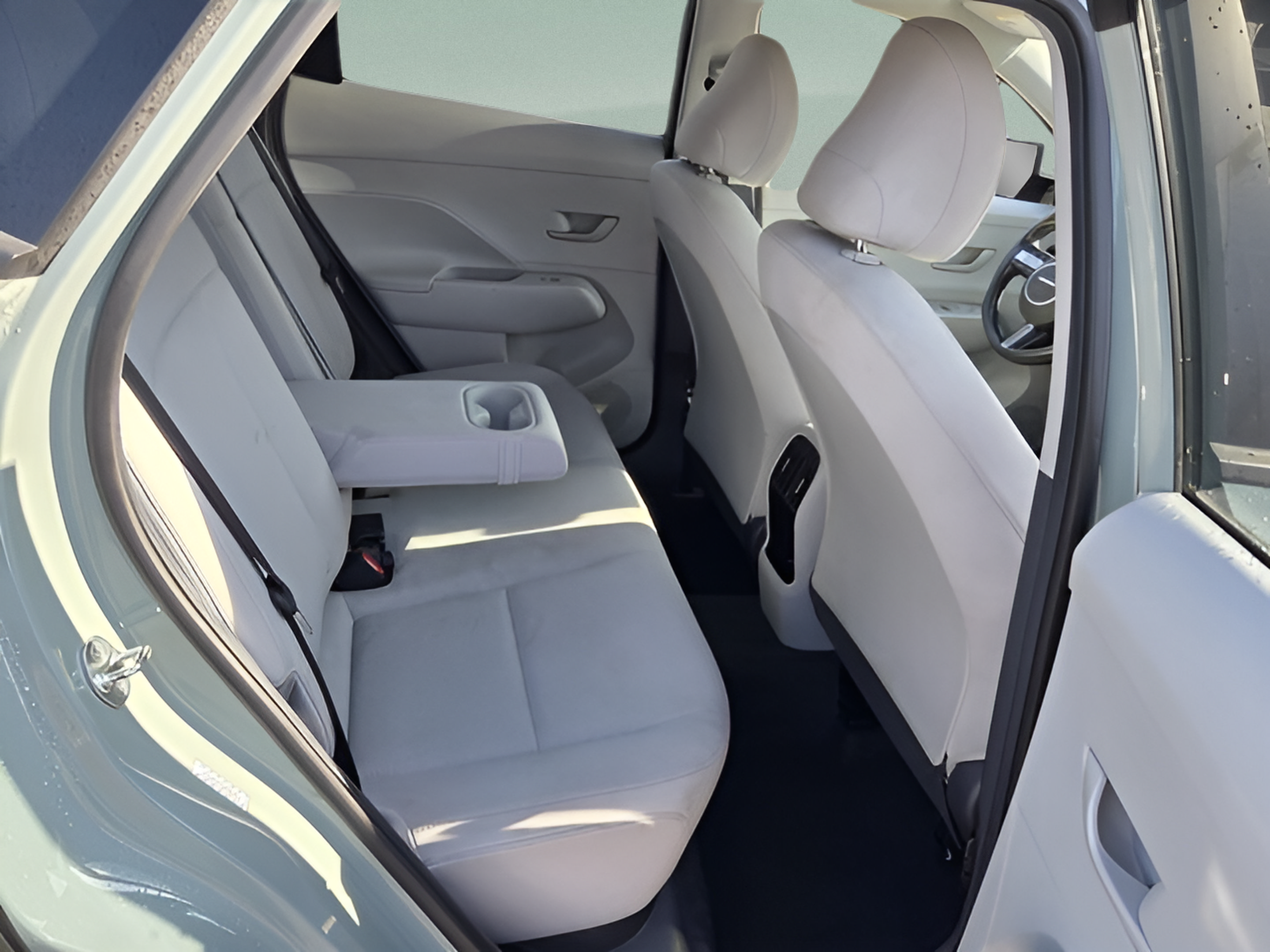 Used 2025 Hyundai Kona SEL FWD image 14