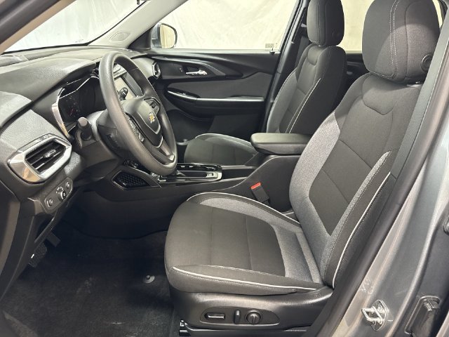 Used 2023 Chevrolet TrailBlazer LT FWD image 10