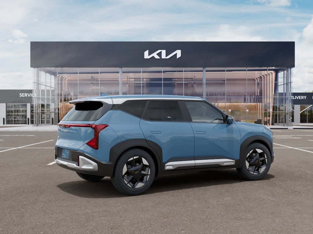 New 2027 Kia Seltos S FWD image 6