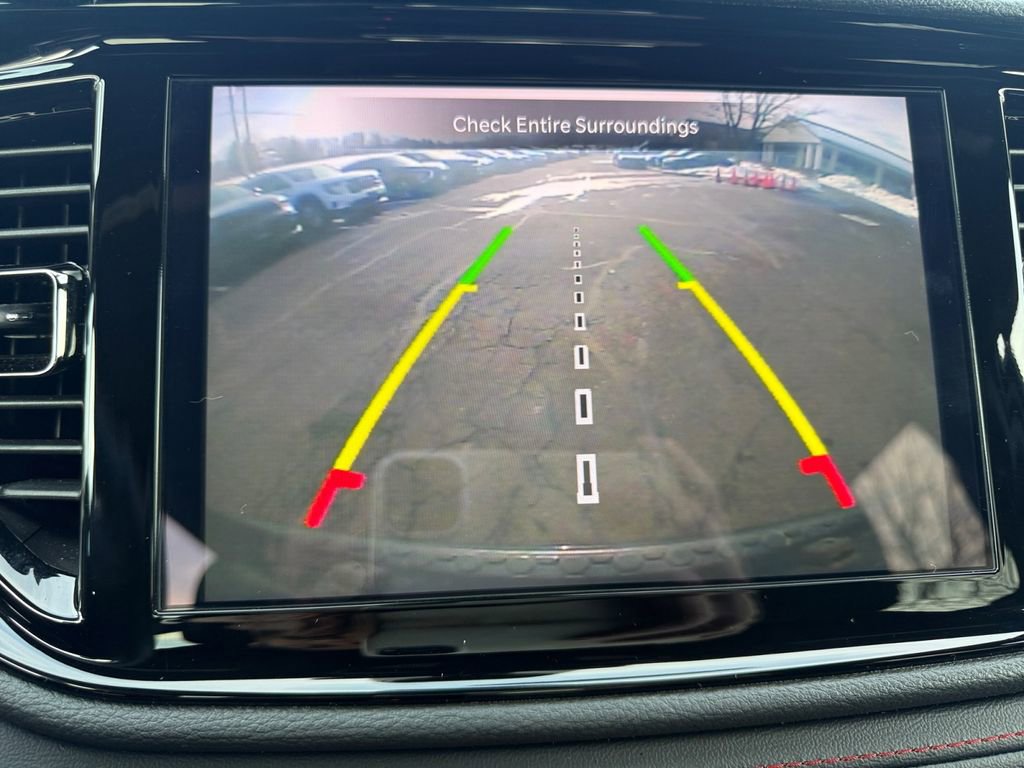 Used 2025 Dodge Durango GT AWD/4WD image 13