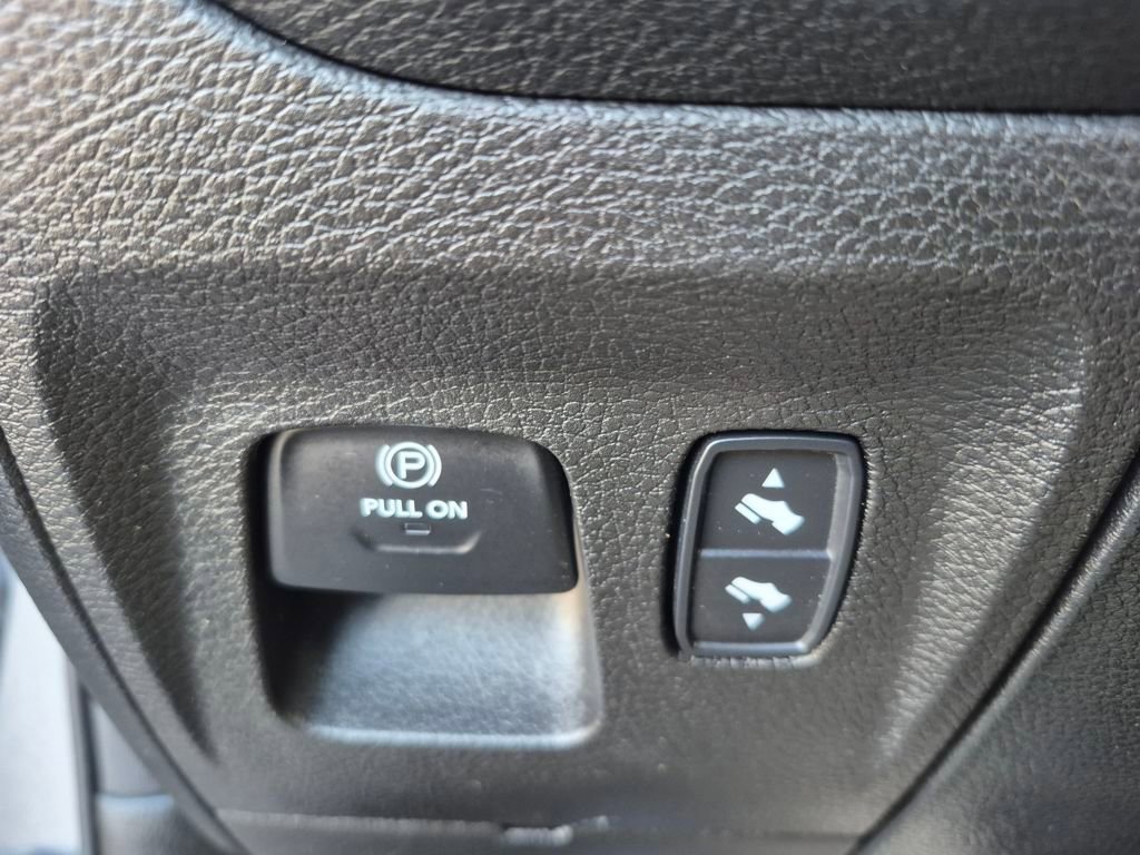 Used 2021 RAM 1500 Big Horn w/ Built-to-serve Edition image 13