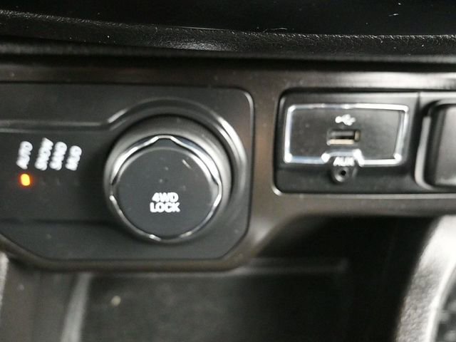 Used 2020 Jeep Renegade Altitude AWD/4WD image 24