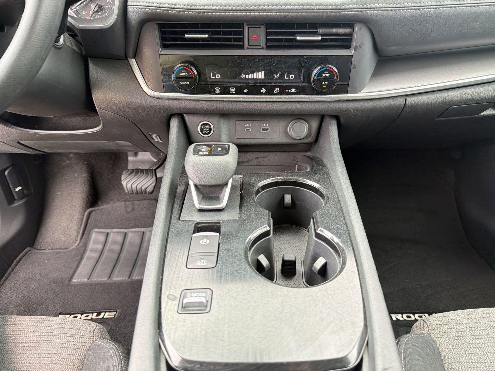 Used 2023 Nissan Rogue SV image 24