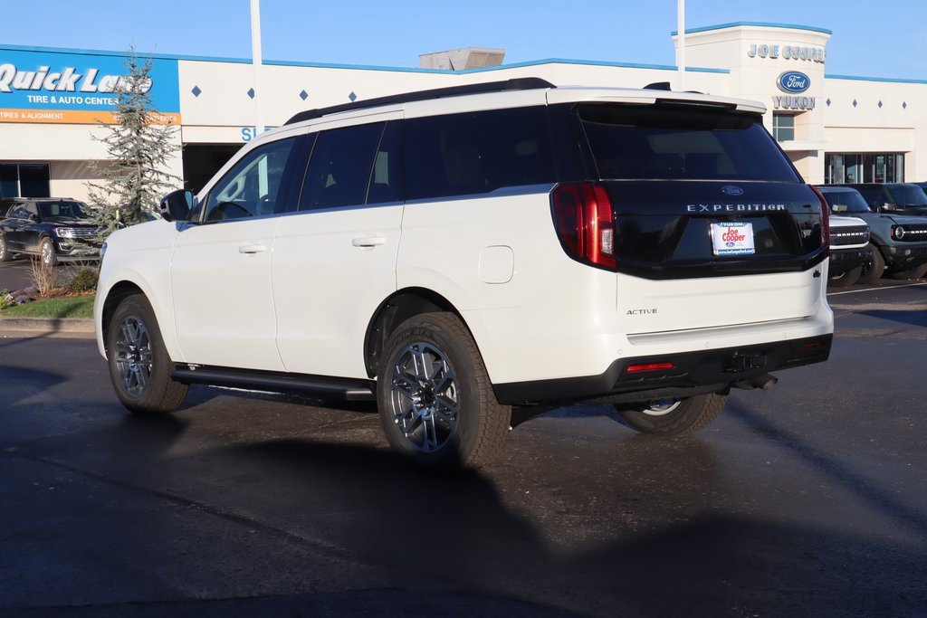 New 2025 Ford Expedition Active image 24
