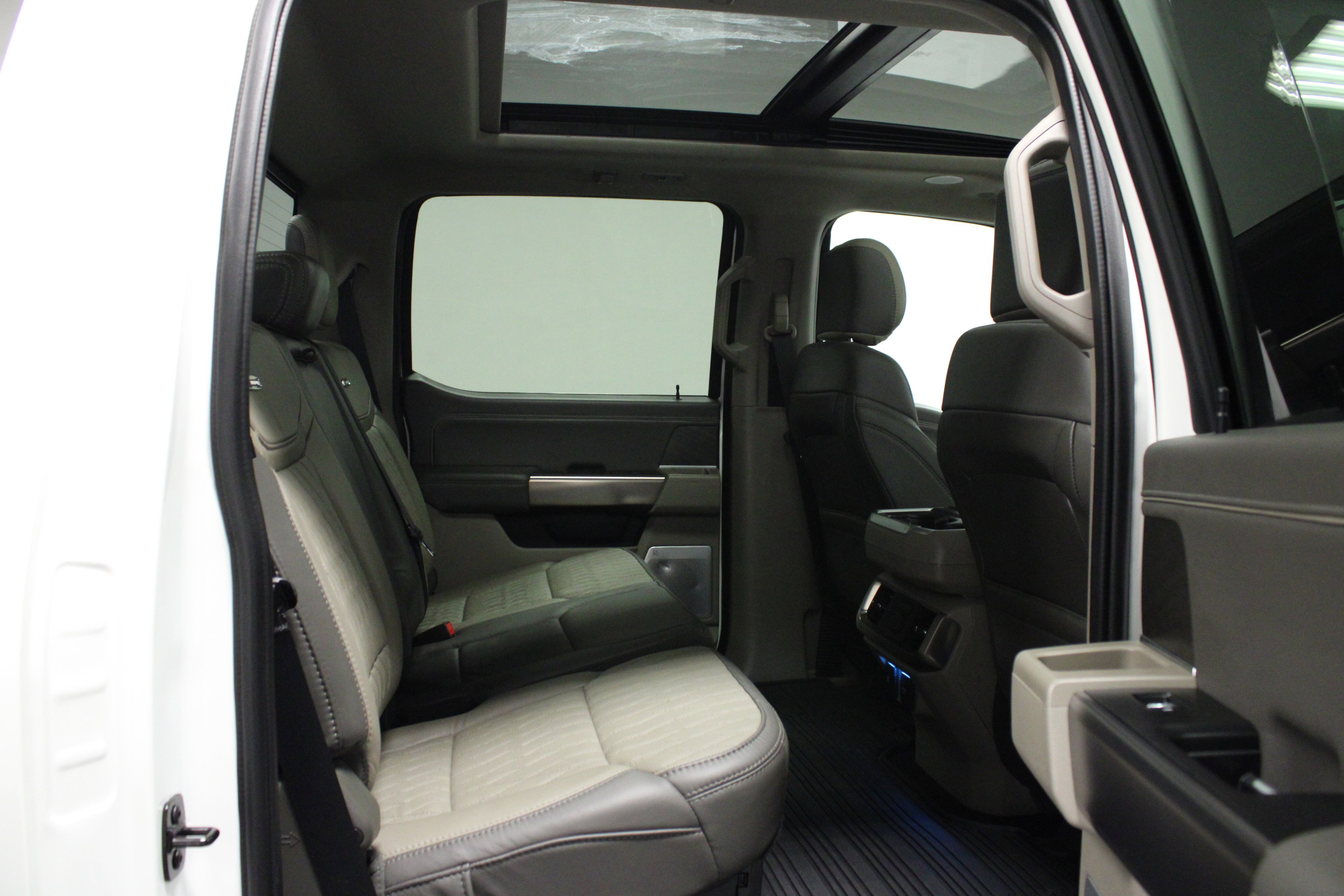 Used 2024 Ford F150 Platinum w/ Equipment Group 703A Plus AWD/4WD image 16