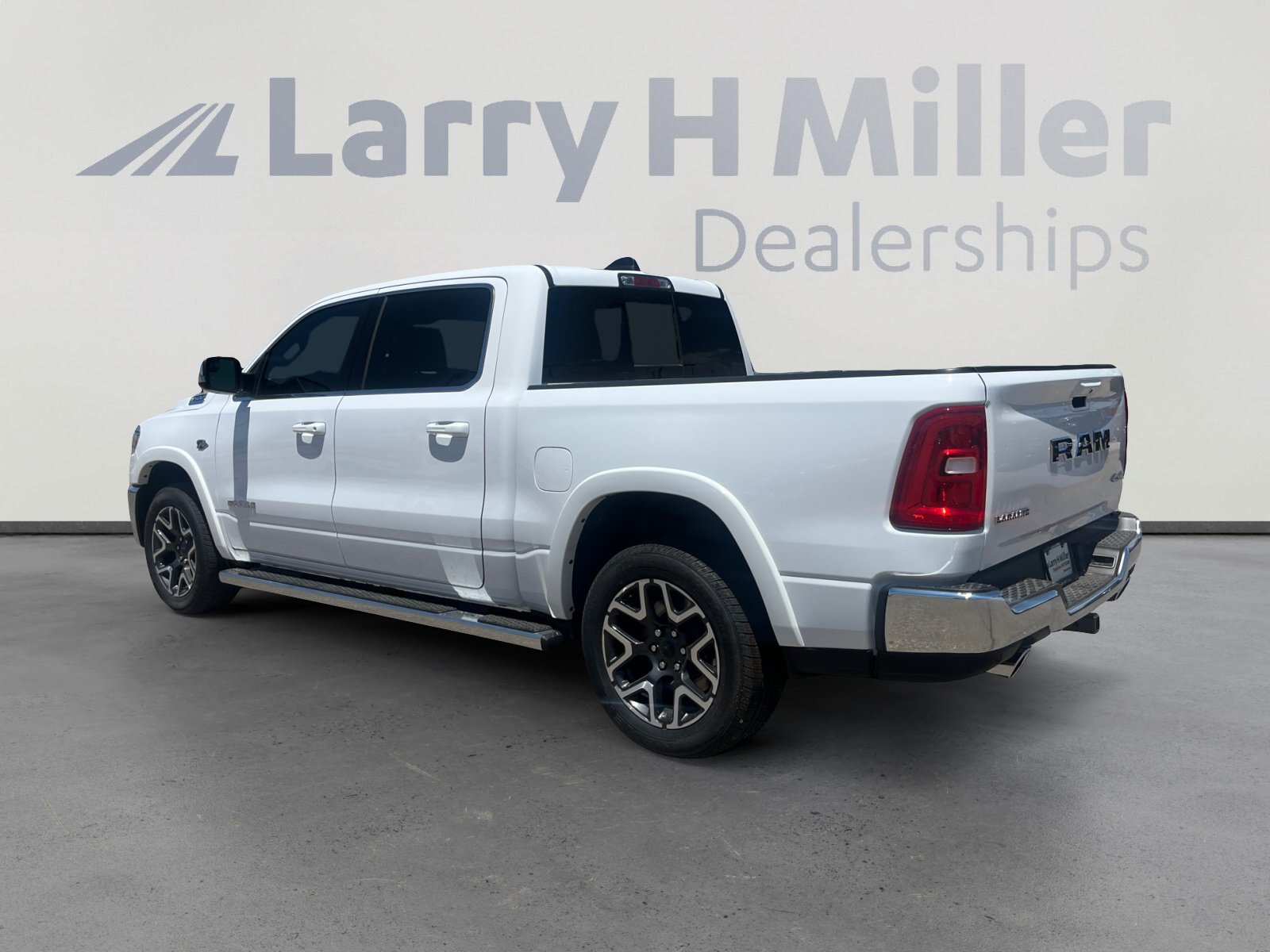 New 2026 RAM 1500 Laramie w/ Chrome Appearance Group AWD/4WD image 3