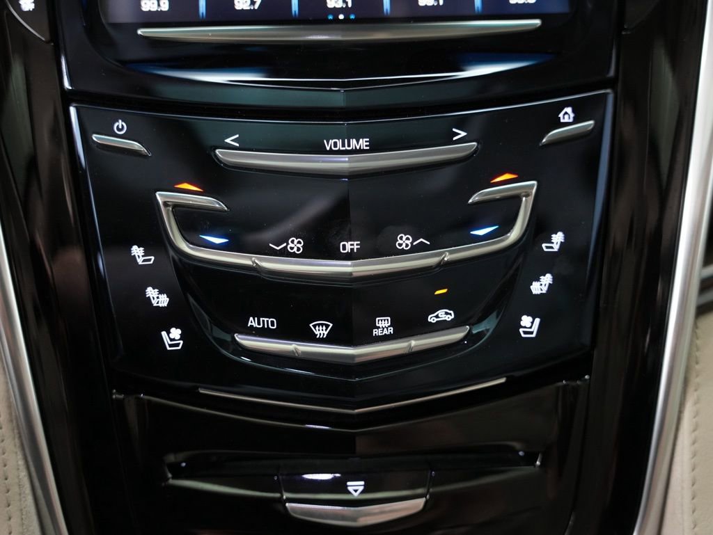 Used 2018 Cadillac Escalade Premium Luxury image 25