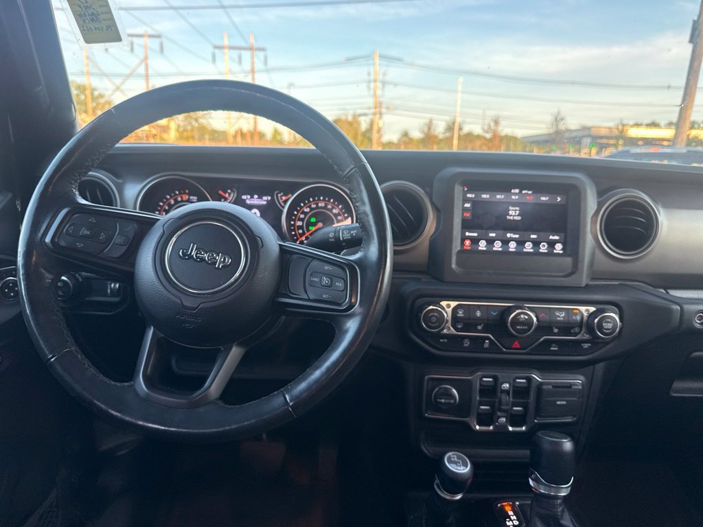 Used 2023 Jeep Gladiator Sport AWD/4WD image 19