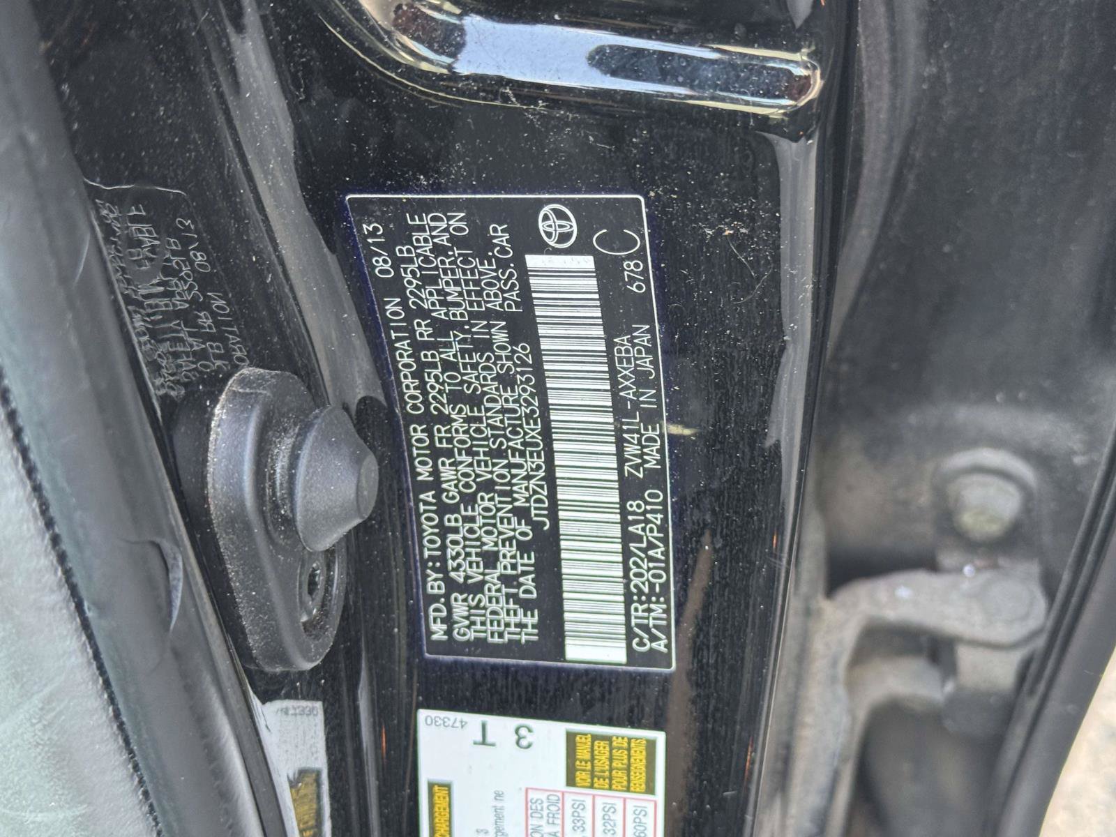 Used 2014 Toyota Prius V Five FWD image 16