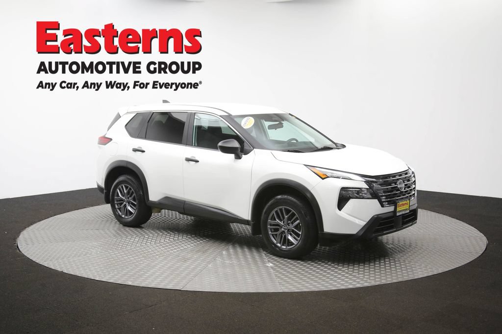 Used 2024 Nissan Rogue S AWD/4WD image 49