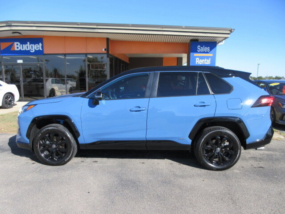 Used 2025 Toyota RAV4 XSE image 2