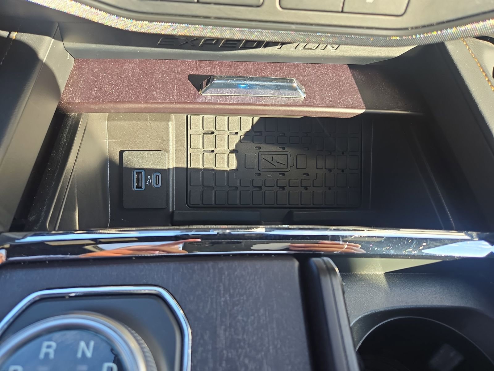 Certified 2024 Ford Expedition Max Platinum image 22