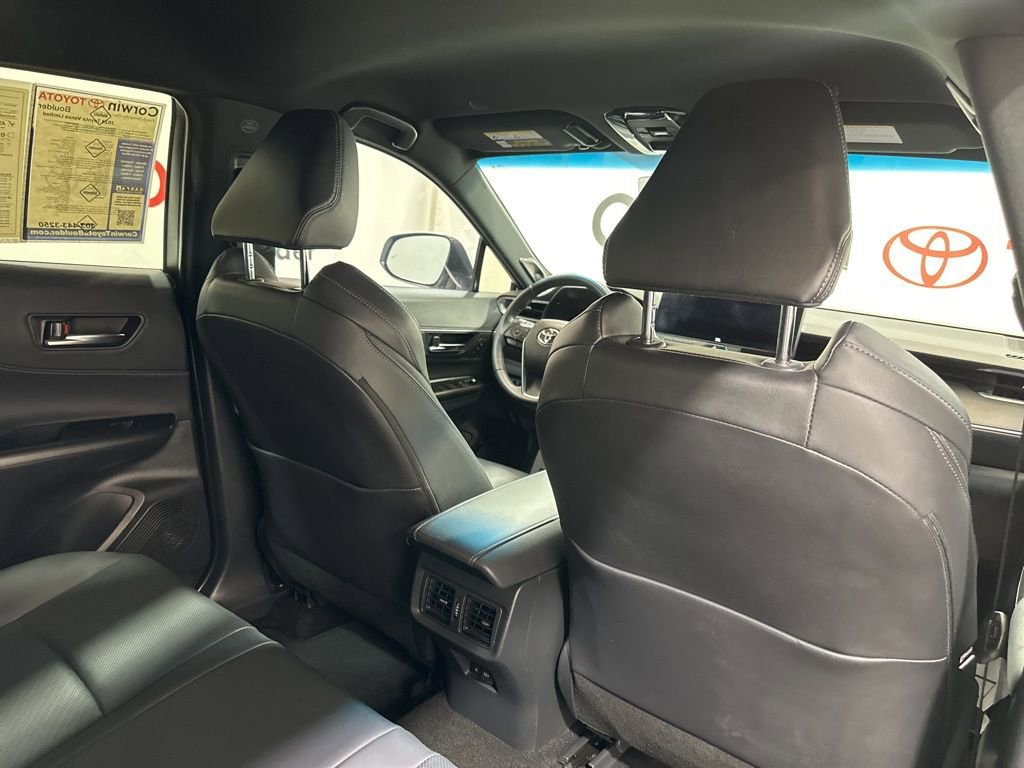 Used 2024 Toyota Venza Limited image 14