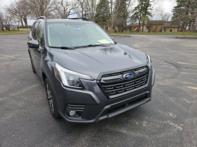 Used 2023 Subaru Forester Limited image 8