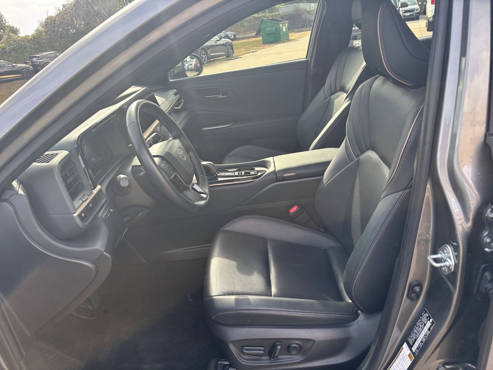 Used 2025 Toyota Crown XLE AWD/4WD image 25