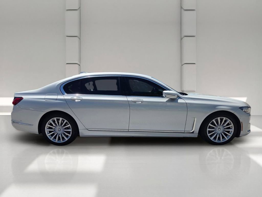 Used 2020 BMW 745e xDrive AWD/4WD image 4