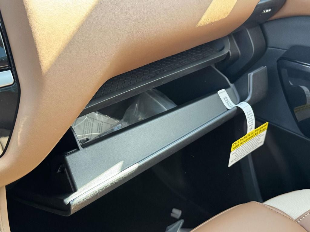 New 2026 Nissan Pathfinder Platinum AWD/4WD image 13