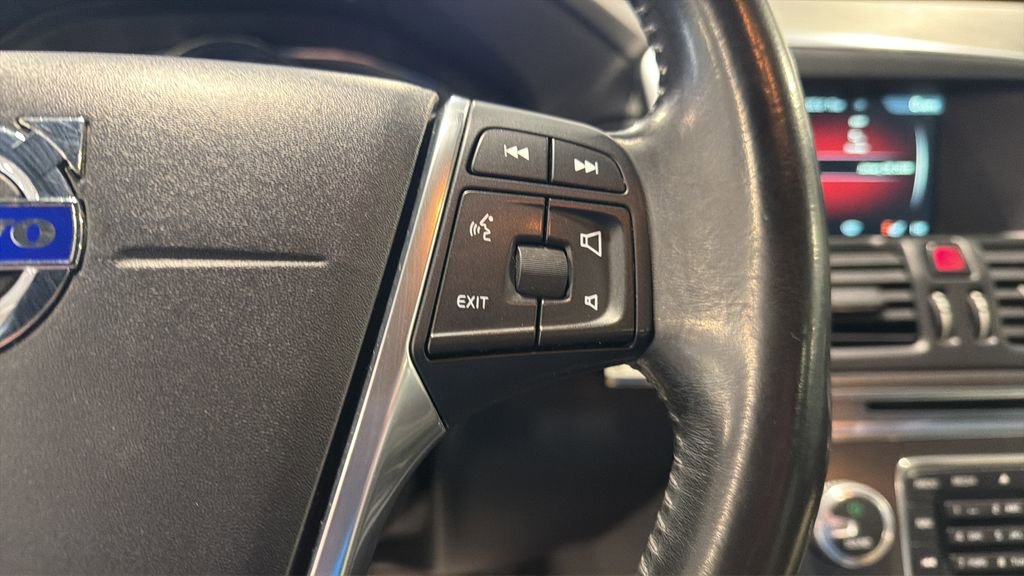 Used 2016 Volvo XC60 T6 AWD/4WD image 22