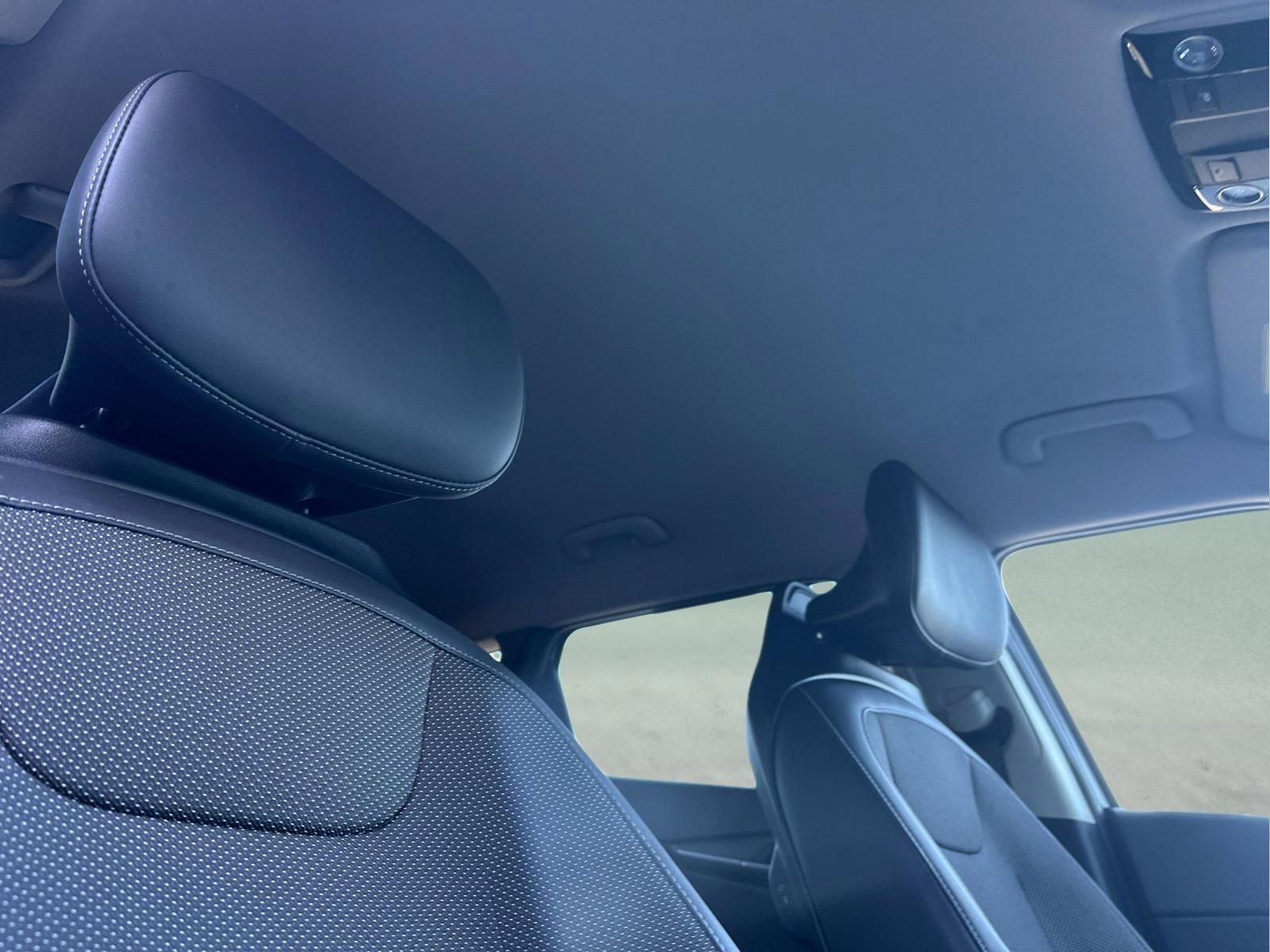 Used 2024 Kia EV6 Light image 17