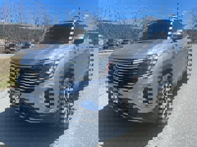 Used 2025 Volkswagen Atlas SE AWD/4WD image 1