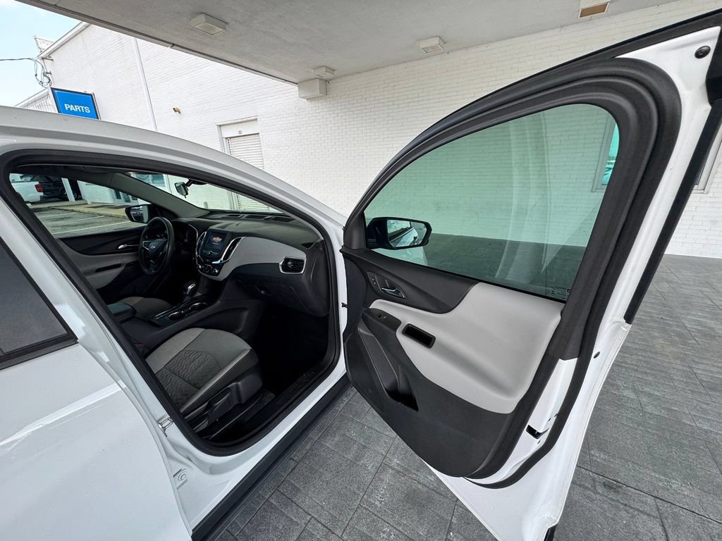 Used 2024 Chevrolet Equinox LS w/ Sport Edition FWD image 15