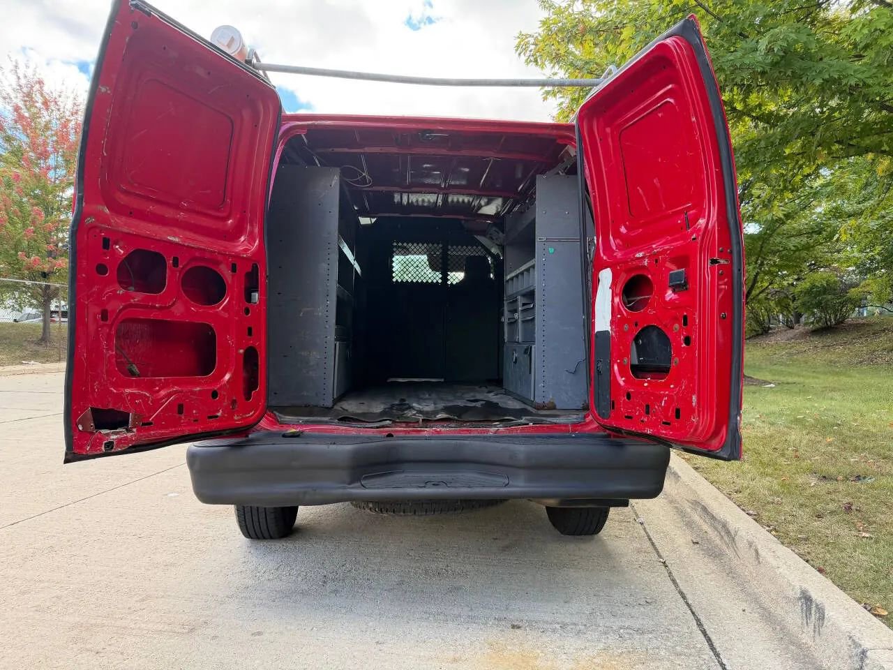 Used 2013 Ford E-250 and Econoline 250 w/ Commercial Cargo Van Pkg image 7