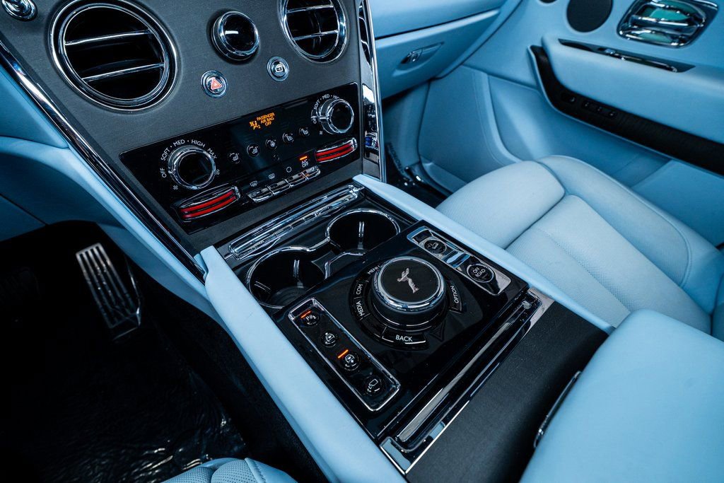 Used 2022 Rolls-Royce Cullinan image 55