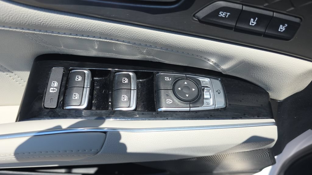 Used 2022 Kia Sorento SX FWD image 11