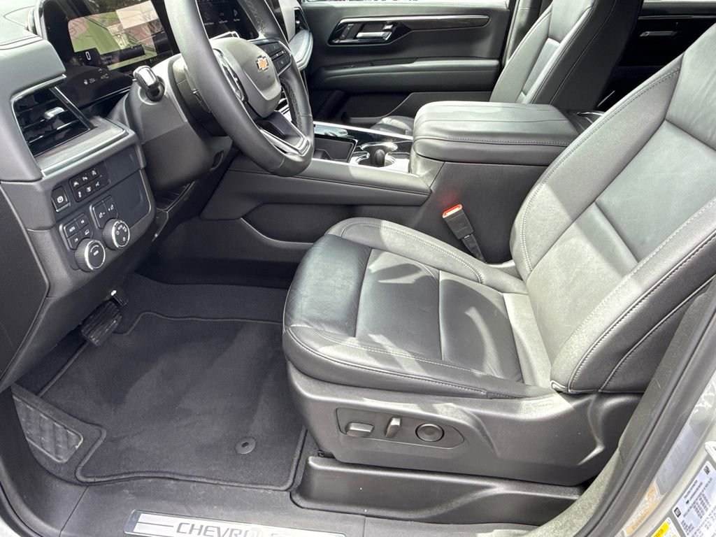 Certified 2025 Chevrolet Tahoe LT image 9
