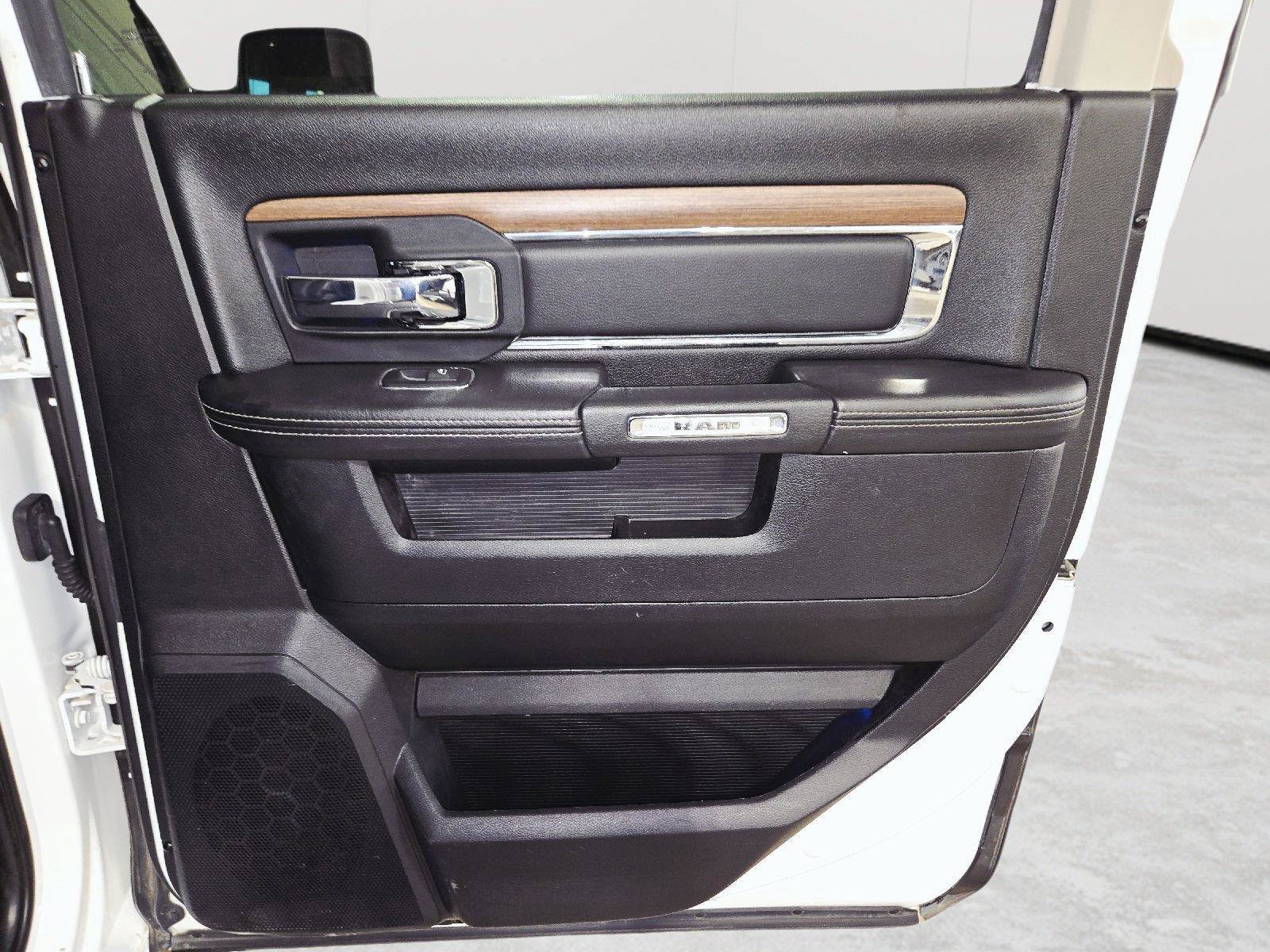Used 2016 RAM 1500 Laramie w/ Convenience Group AWD/4WD image 51