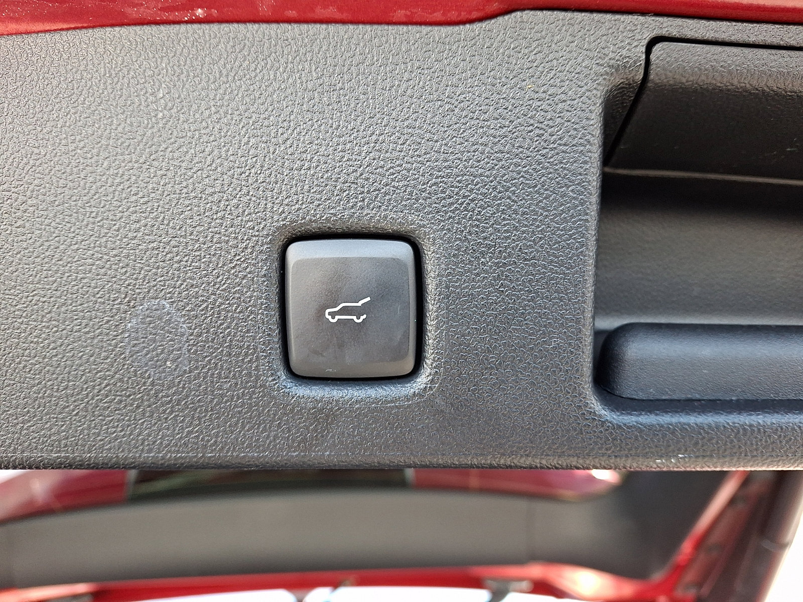 Used 2022 Ford Escape SEL image 30