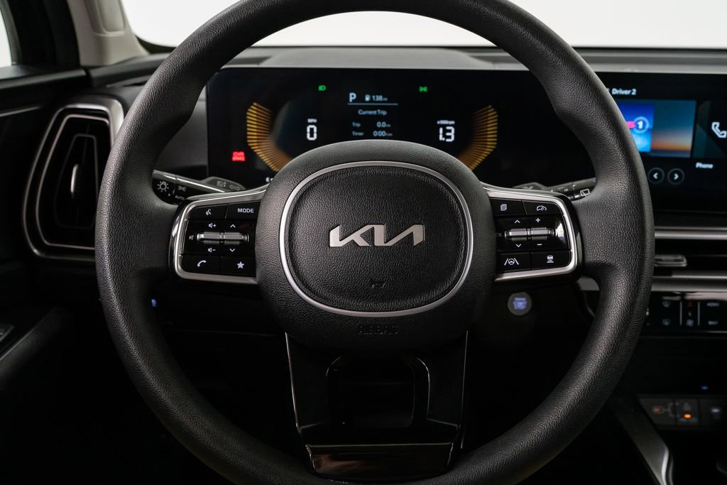 Certified 2025 Kia Sorento LX image 11