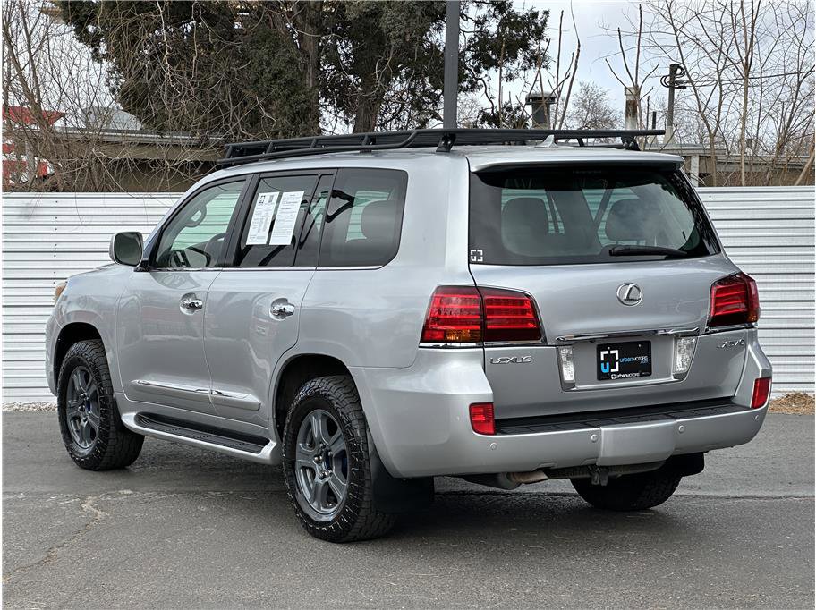 Used 2008 Lexus LX 570 4WD image 3