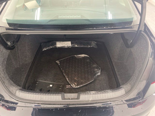 Used 2026 Volkswagen Jetta SE FWD image 25