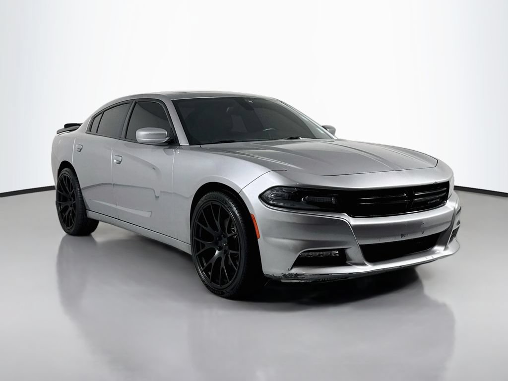 Used 2016 Dodge Charger SXT w/ AWD Plus Group image 4
