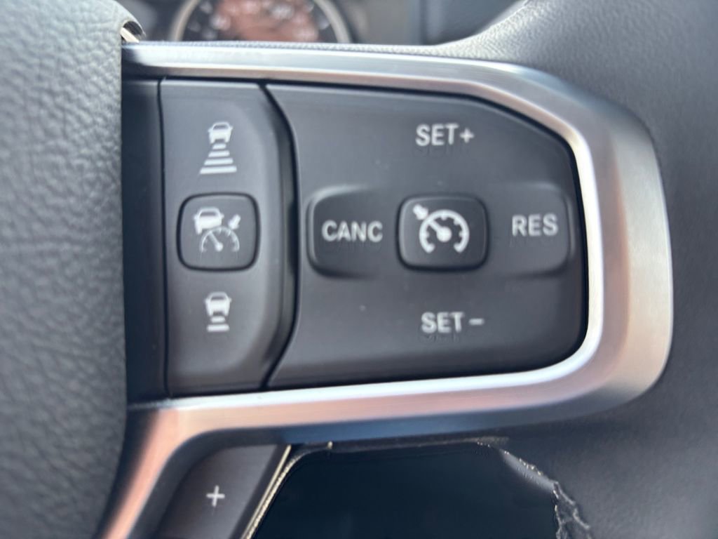 New 2026 RAM 3500 Big Horn AWD/4WD image 17