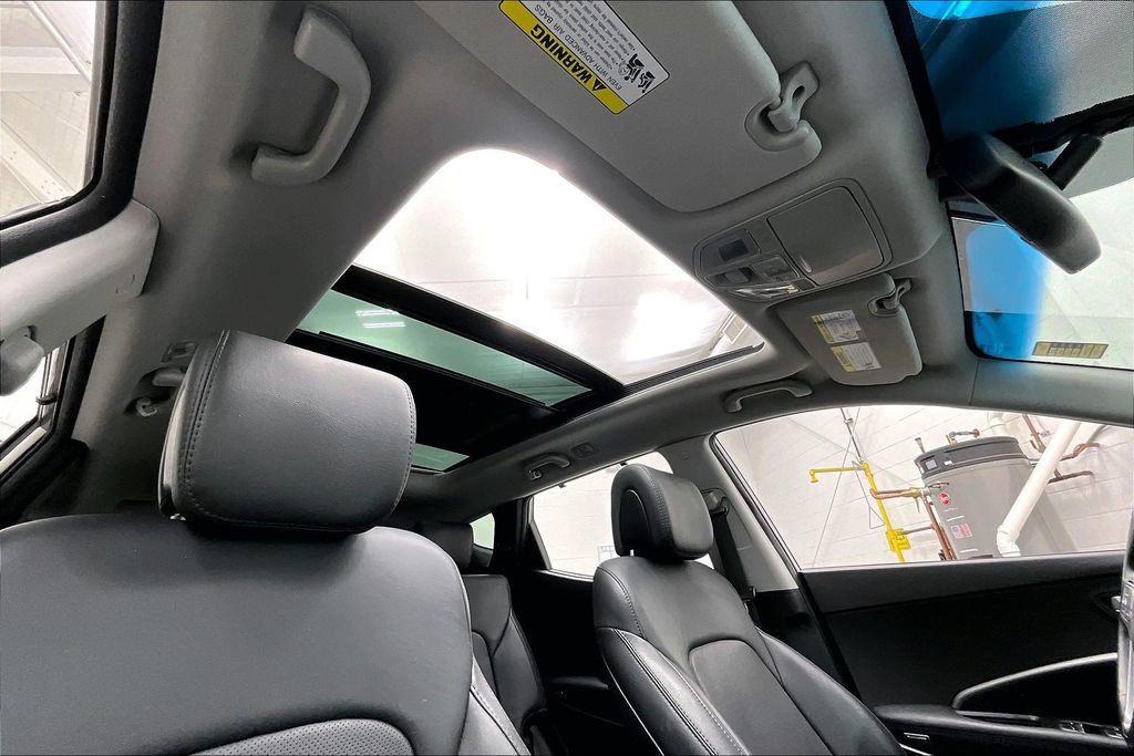 Used 2018 Hyundai Santa Fe Sport image 17