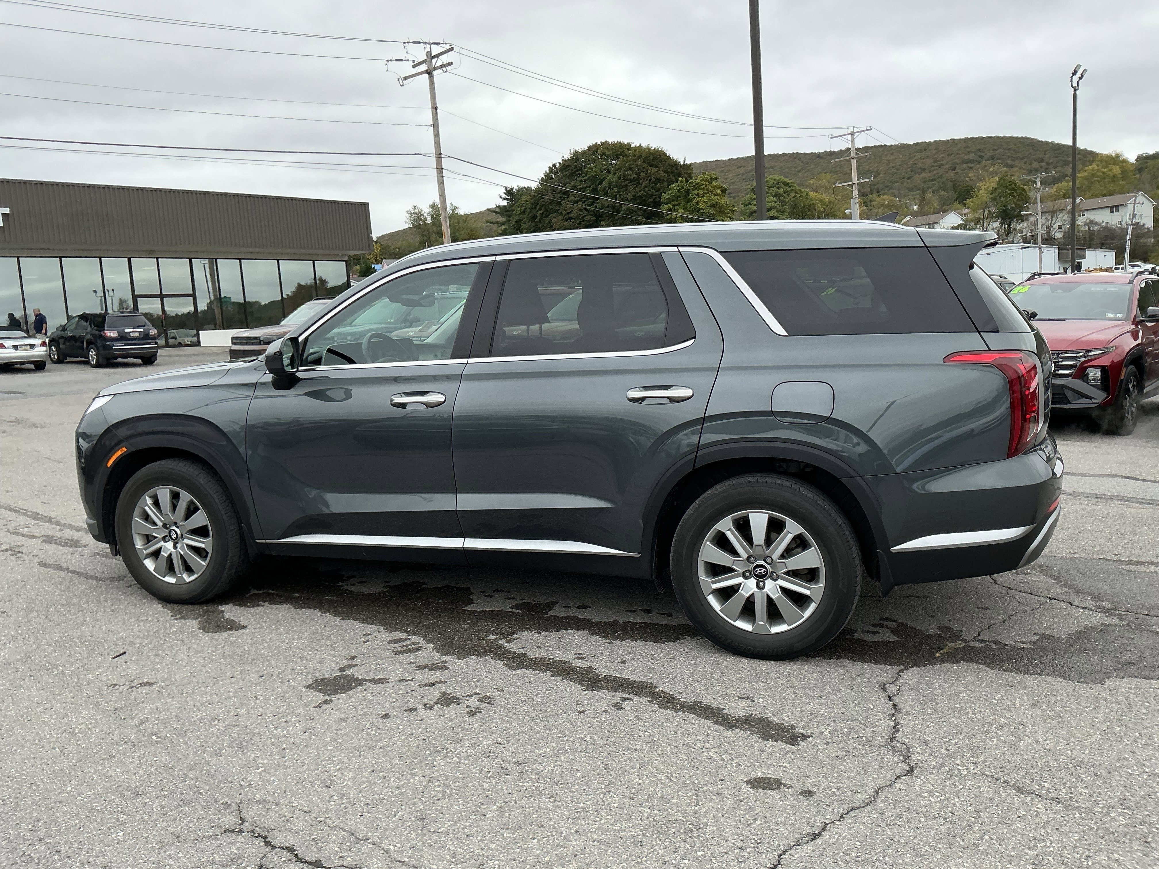 Used 2023 Hyundai Palisade SEL w/ Cargo Package image 7