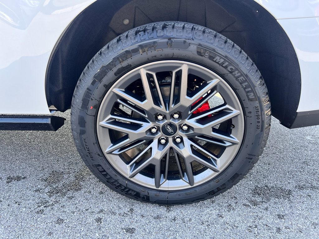 New 2025 Ford Expedition Platinum w/ Stealth Performance Package image 22