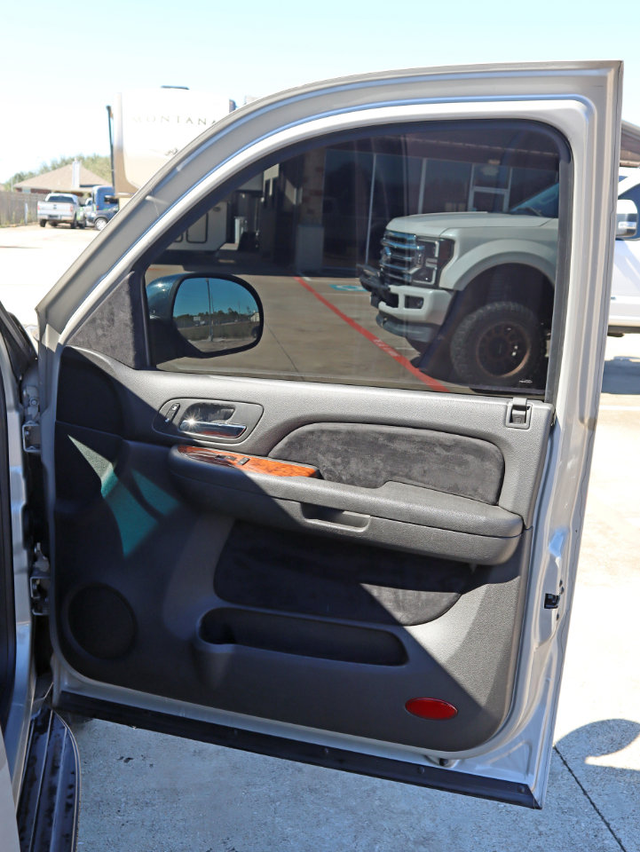 Used 2008 Chevrolet Tahoe LTZ w/ LTZ Preferred Equipment Group image 12