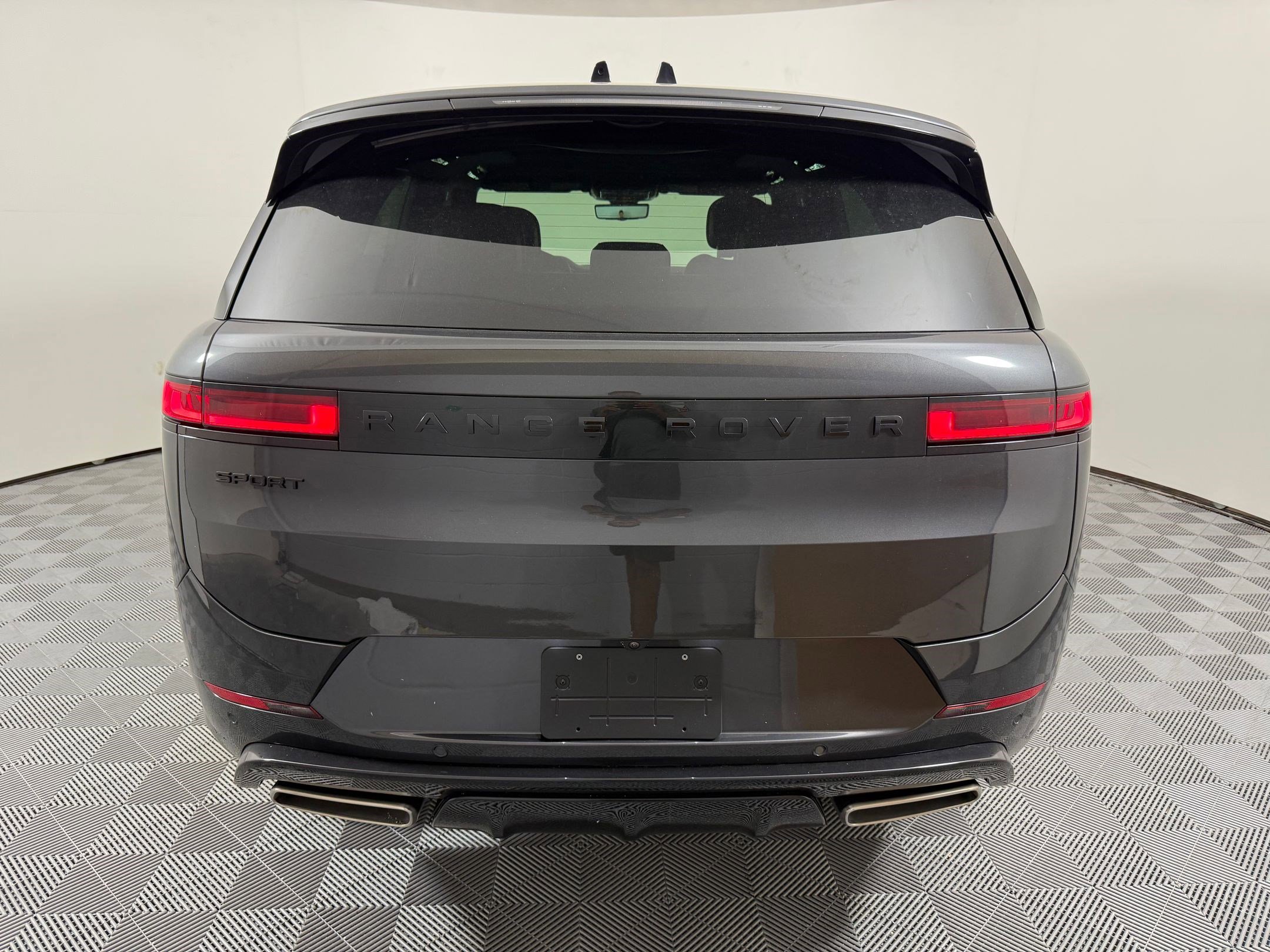 New 2026 Land Rover Range Rover Sport Dynamic SE AWD/4WD image 8