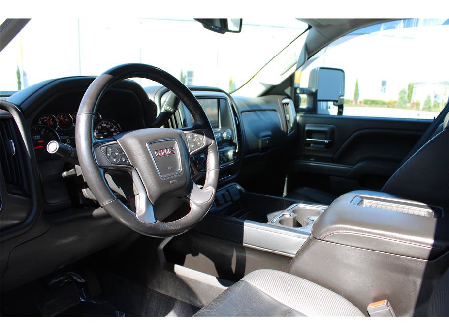 Used 2019 GMC Sierra 3500 SLT w/ All-Terrain HD Package AWD/4WD image 9