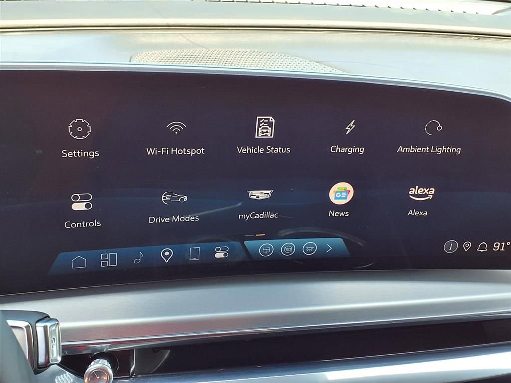 Used 2024 Cadillac Lyriq Sport image 32